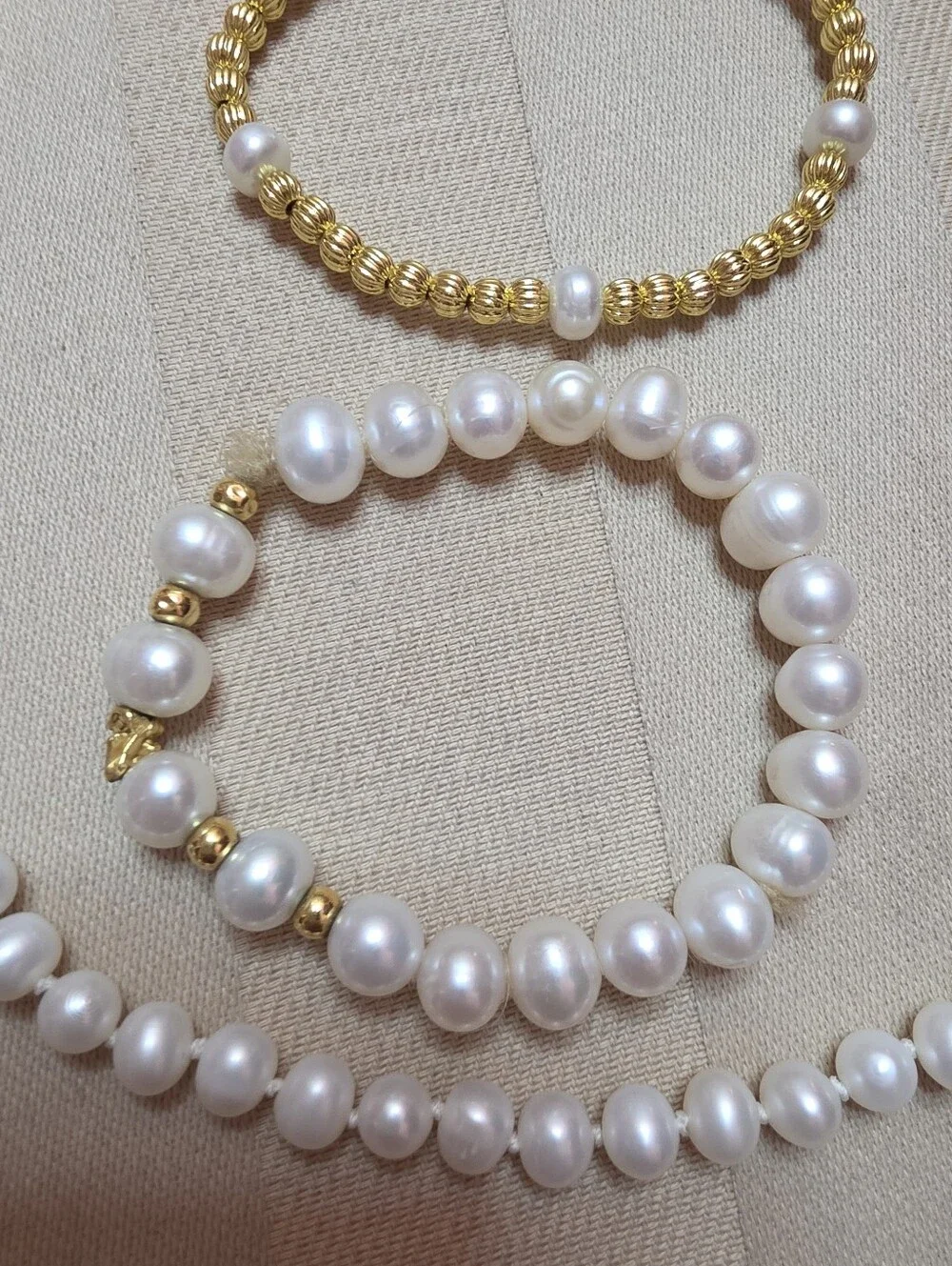 SET OF GENUINE, PEARL BRACELETS AND GENUINE PEARL NECKLACE 17 IN - Picture 3 of 5
